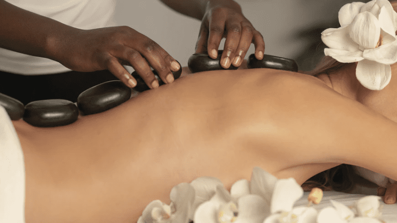 Eight Reasons Why a Hot Stone Massage is Beneficial 0 (0)