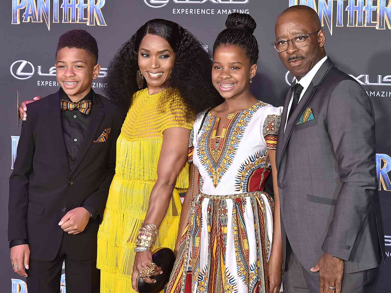 Slater Vance with his twin sister, Bronwyn Vance, his mom, Angela Bassett, and his dad, Courtney B. Vance. 