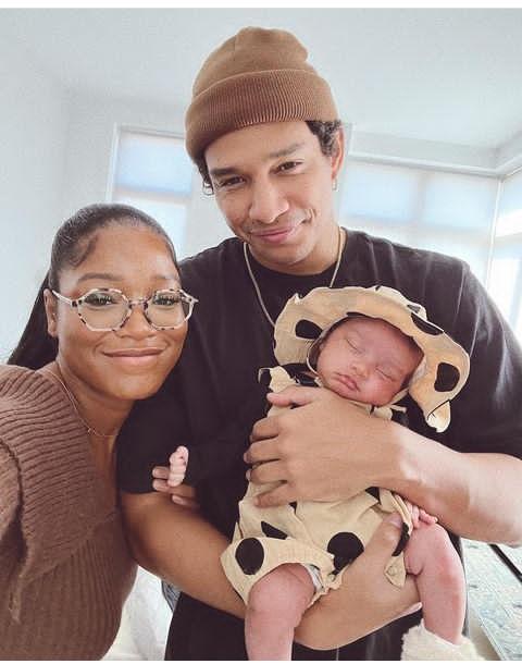 Leodis Andrellton Jackson's mom, Keke Palmer, and his dad, Darius Jackson, in family picture. Photo credit: Instagram/@keke. 