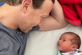 Aurelia Chan Zuckerberg and her father, Mark Zuckerberg, few hours after her birth. Photo credit: Google photos. 