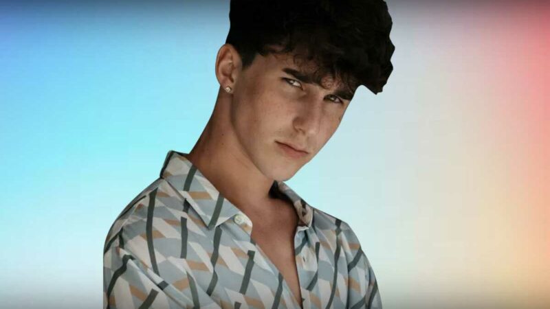 Hunter Rowland Bio: Age, Family, Mom, Brothers, Girlfriend, Career, Net Worth 0 (0)