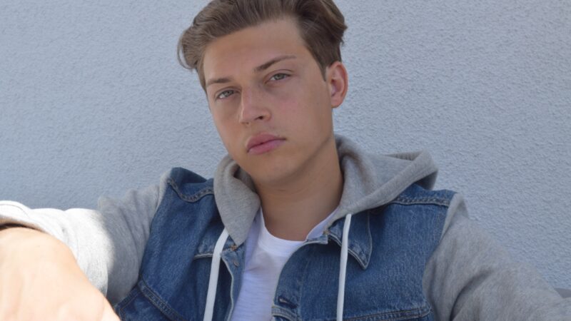 Is Ricky Garcia Married? Bio: Age, Wife, Parents, Career, Net Worth 5 (2)