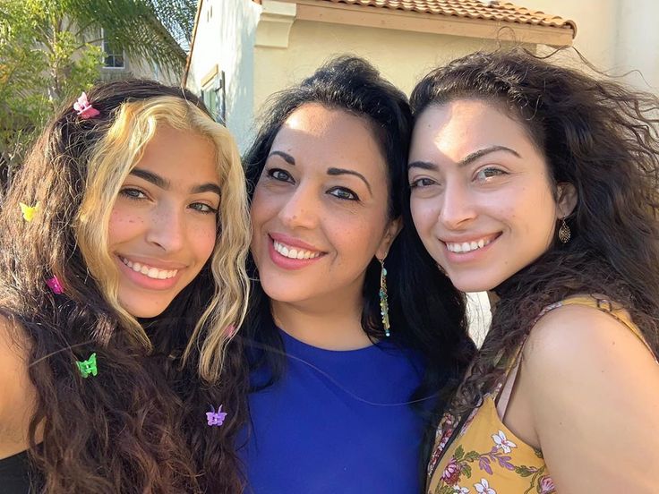 Vereena-Sayed-with-her-mother-and-sister.-