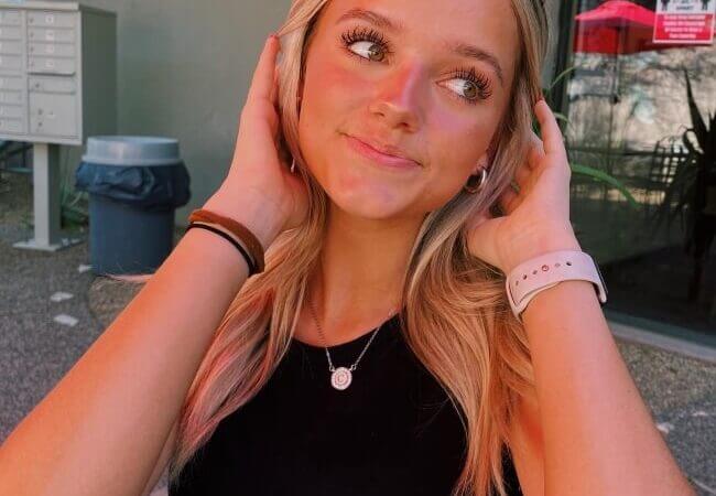 Capri Holland Bio: Age, Siblings, Bf, Instagram, Career, Net Worth 0 (0)