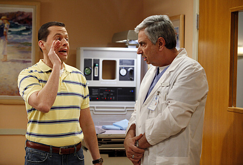 American movie actor, Ken Lerner, on the set of “TWO AND A HALF MEN.” 