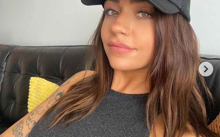 Is Andrea Russett Lesbian? Bio: Age, Family, Boyfriend, Dogs, Net Worth 0 (0)