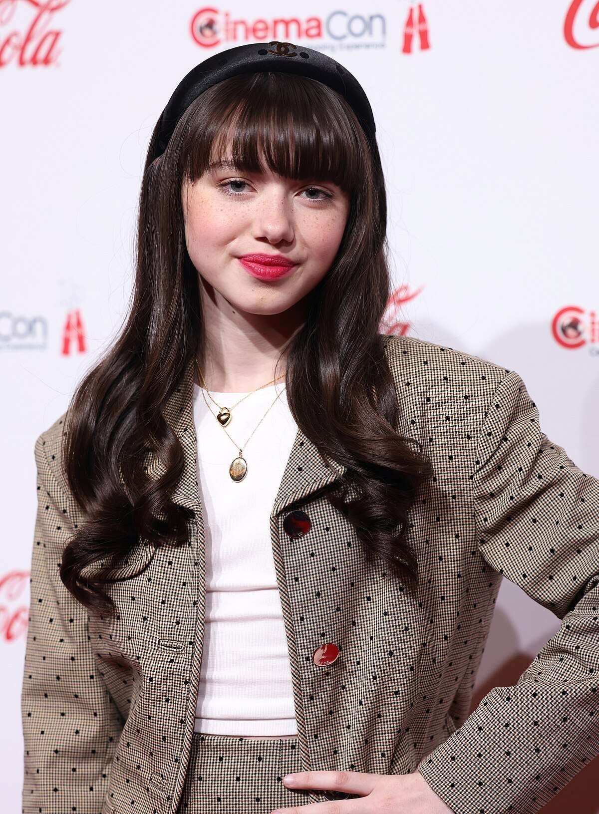 Violet McGraw Bio: Boyfriend, Ethnicity, Age, Family, Net Worth