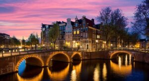 8 Places To Visit In Amsterdam During Vacation