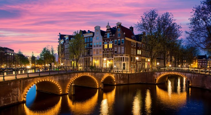 8 Places To Visit In Amsterdam During Vacation