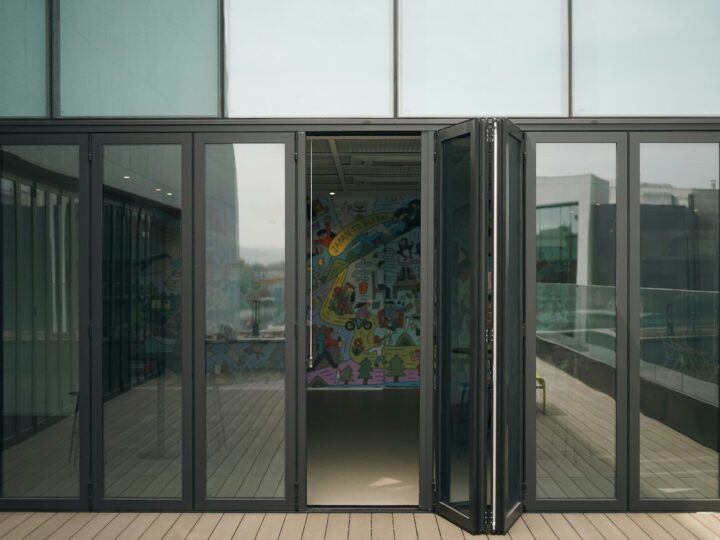 5 Ideal Places for Using Bi fold Doors and Windows