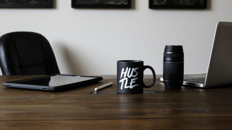 AI Side Hustles That Actually Pay in 2026 (And the Ones That Quietly Died)