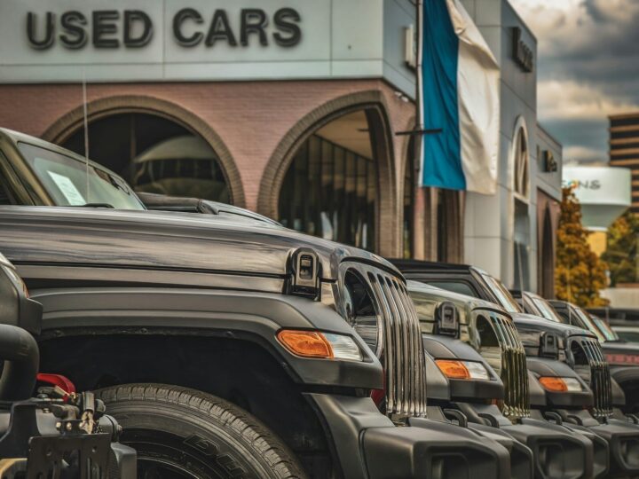 How to Buy a Used Car Without Getting Scammed: The Inspection Checklist Mechanics Wish You Had